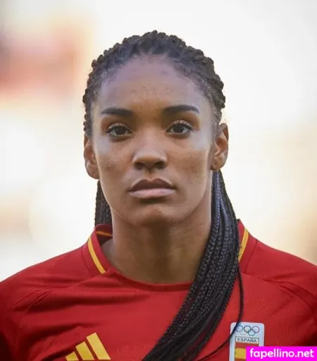 Salma Paralluelo Main Profile Photo