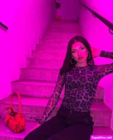 Salome 222 2 OnlyFans Thumbnail #7xT0tQD9rz