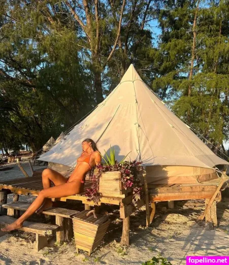 Salome Das OnlyFans Thumbnail #0clU6TDPBO