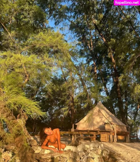 Salome Das OnlyFans Thumbnail #35M1B03i27