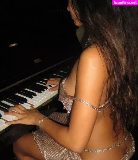 Salome Das OnlyFans Thumbnail #dZRVfMmy5C