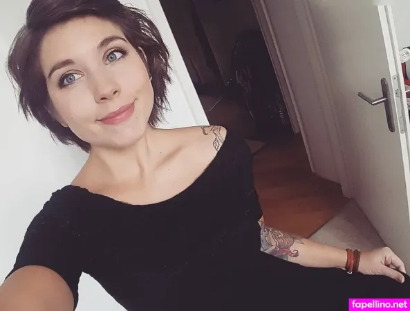 Salome Gschwind Repp OnlyFans Thumbnail #ZJpNdoUp9B