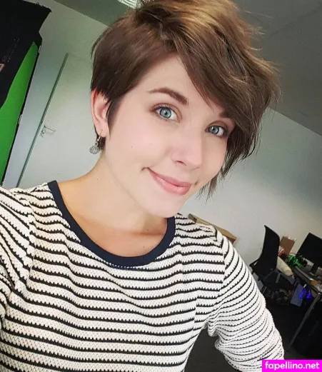 Salome Gschwind Repp OnlyFans Thumbnail #wKuAb49eaf