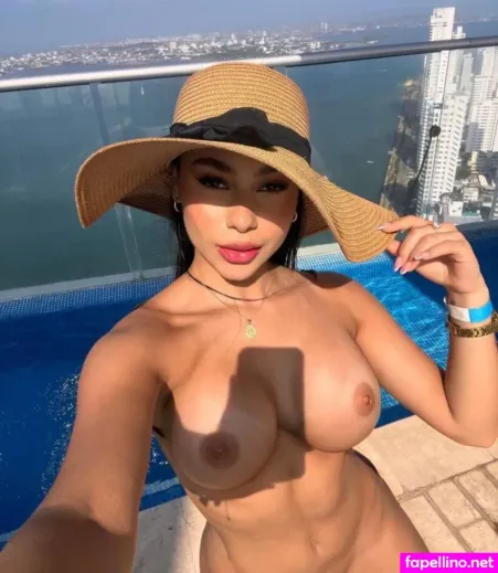 Salomevasquez OnlyFans Thumbnail #b4BOlRUkKX