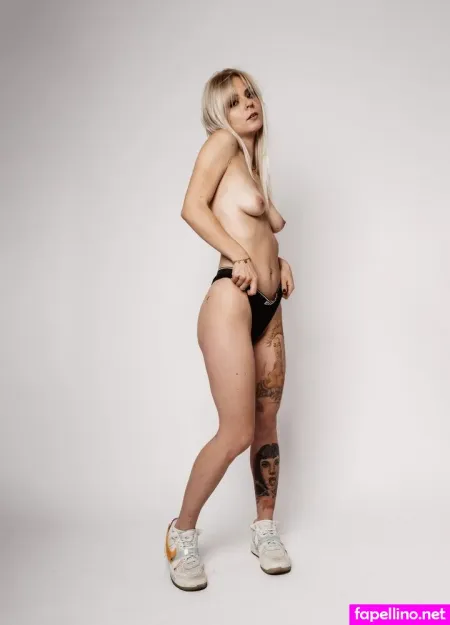 Salty Sophiex OnlyFans Thumbnail #m94N5pi630