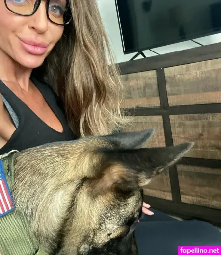 Salvina Laila Vitale OnlyFans Thumbnail #0APiGwzr2d