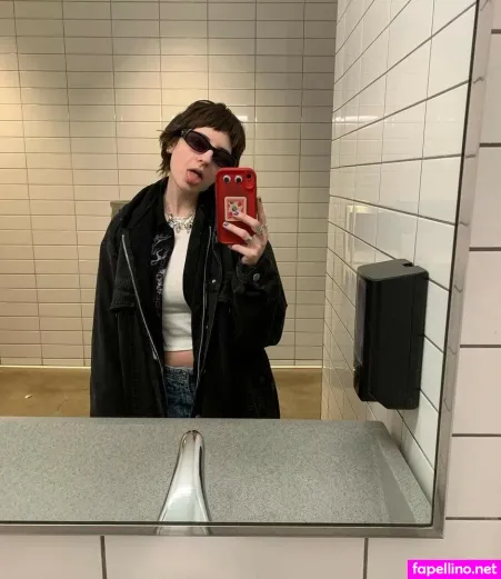 Sam Bielanski OnlyFans Thumbnail #b8hmYXP1NM