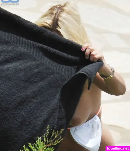Sam Faiers OnlyFans Thumbnail #GKR845yOLK