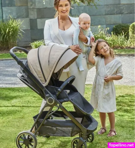 Sam Faiers OnlyFans Thumbnail #gBTzs6k7pN