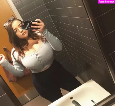 Samantha Coffeen OnlyFans Thumbnail #YpLMZQIu3d