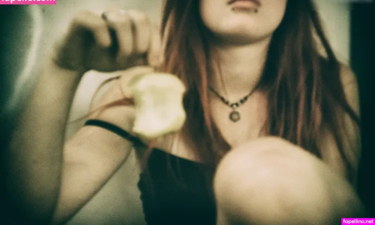 Samantha Evans OnlyFans Thumbnail #AhIJbUpkmT