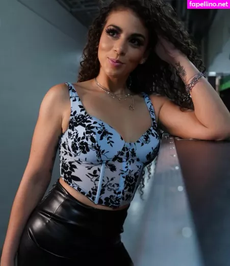 Samantha Irvin OnlyFans Thumbnail #EsbICYq3Si