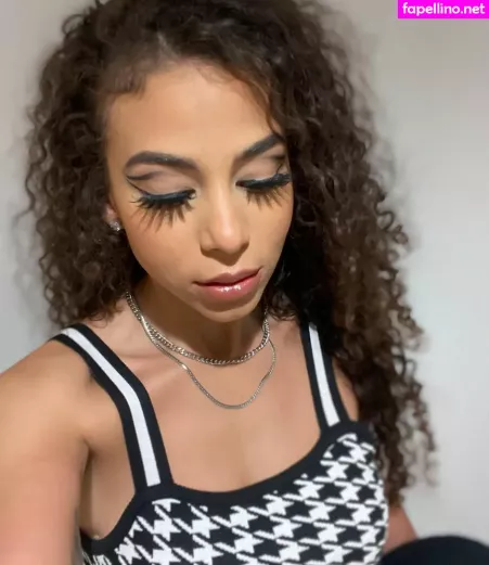 Samantha Irvin OnlyFans Thumbnail #JArGUnEXyb