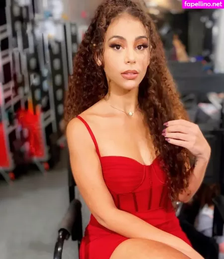 Samantha Irvin OnlyFans Thumbnail #YLngoOlDQE