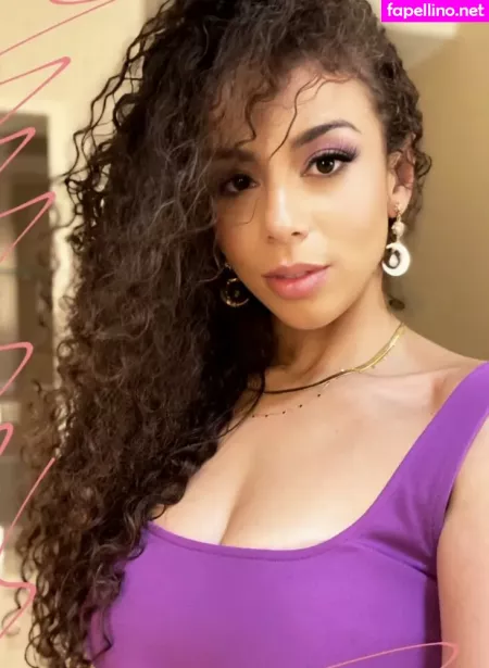 Samantha Irvin OnlyFans Thumbnail #ydYFUi5F5T