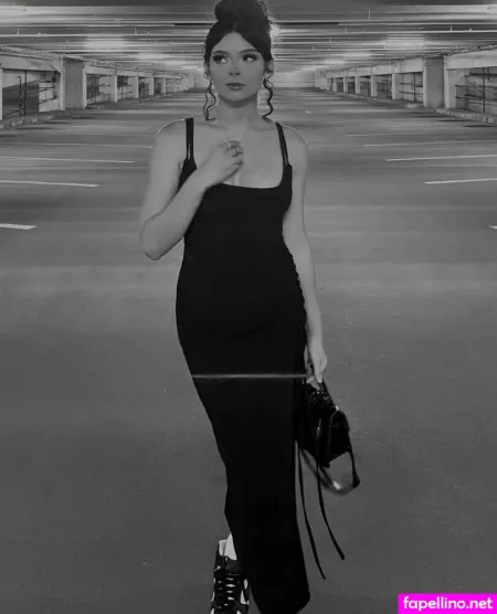 Samantha Lux OnlyFans Thumbnail #YRG5sQIW86