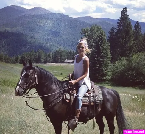 Samantha Ponder Main Profile Photo