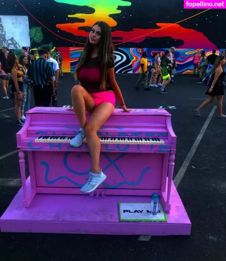 Samantha S OnlyFans Thumbnail #dUF2BlgZMO