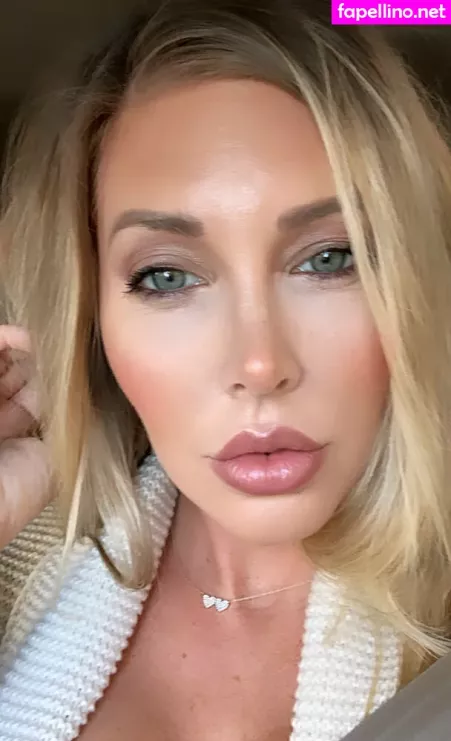 Samantha Saint OnlyFans Thumbnail #L1blzFhzt1