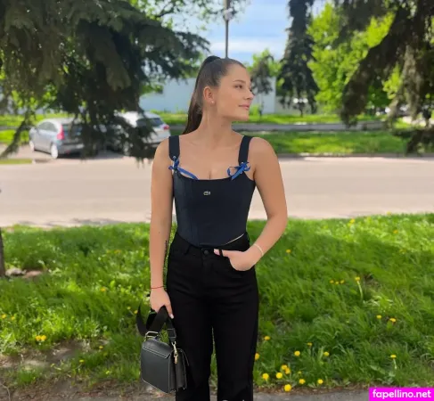 Samantha Si OnlyFans Thumbnail #QwojF0ll3j