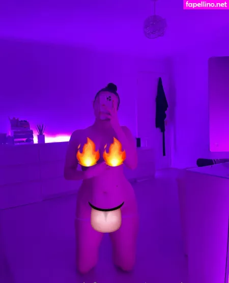 Samantha Warren OnlyFans Thumbnail #y99849TgeB