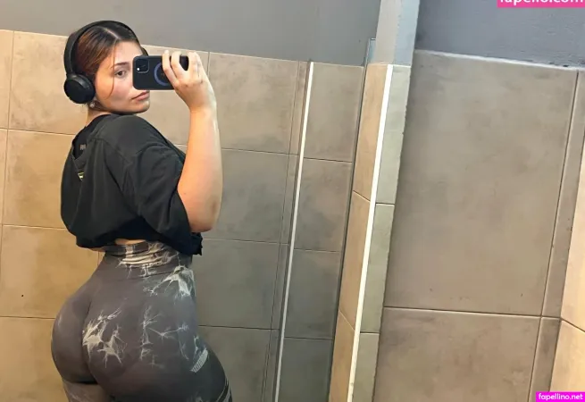 Samantha Xxx1 OnlyFans Thumbnail #HNI4CtR533