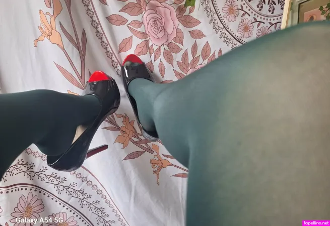 Samanthahoney25 OnlyFans Thumbnail #rMvldrC1vN