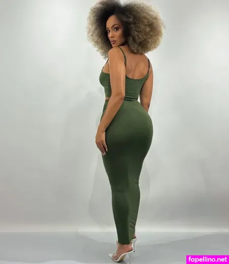 Samara Andrade OnlyFans Thumbnail #R25Ztz9cvo