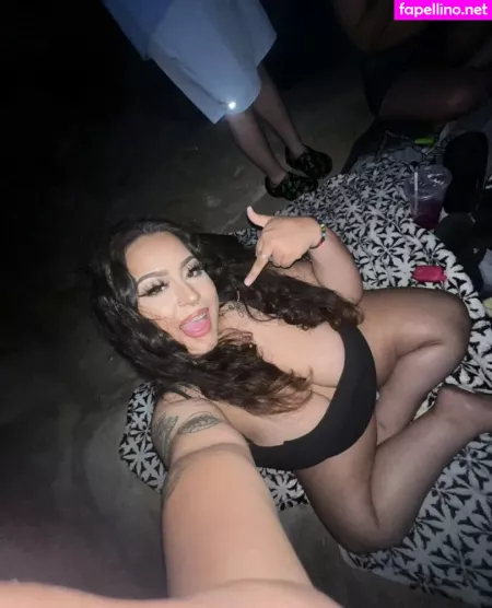 Samfr0mhell OnlyFans Thumbnail #S0S9ziowv4