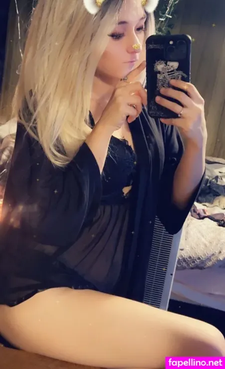 Sammie Combis OnlyFans Thumbnail #pYV5KerWTo