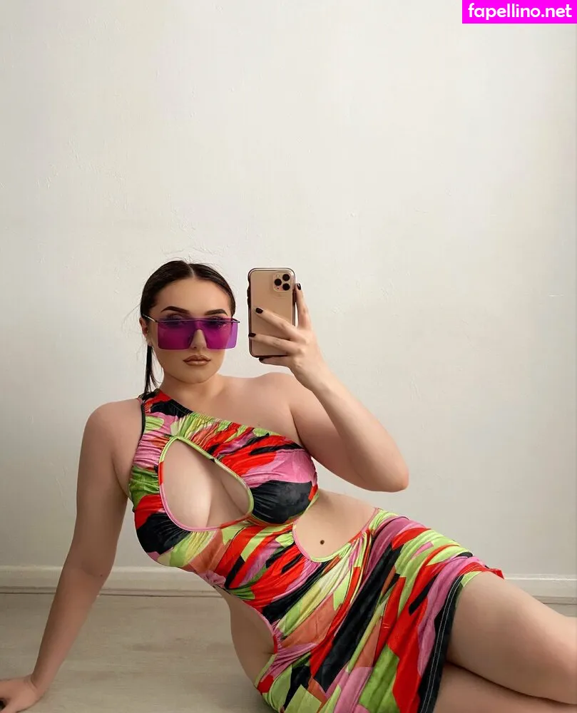 sammiewarren, sammiewarrenx Nude Leaked OnlyFans Photo #5ncpgkR2nJ