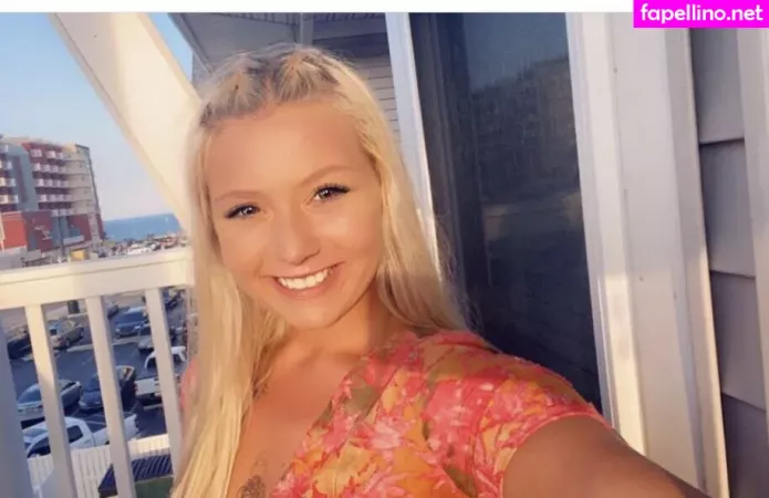 Sammifoxx Kyra Main Profile Photo