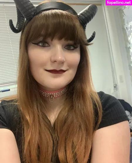 Sammismith26 OnlyFans Thumbnail #1TxTdew7C3