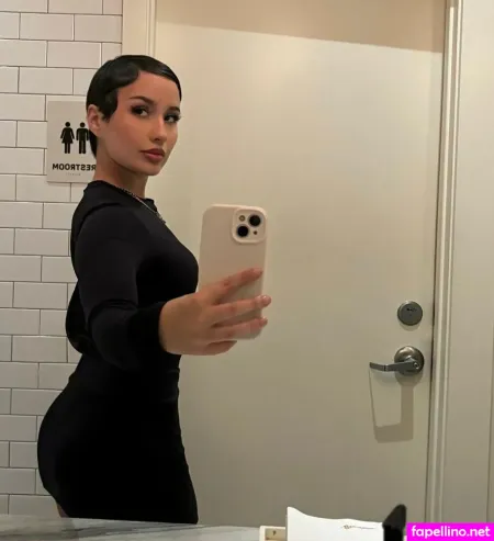 Samrenee OnlyFans Thumbnail #ECow3fxtVV