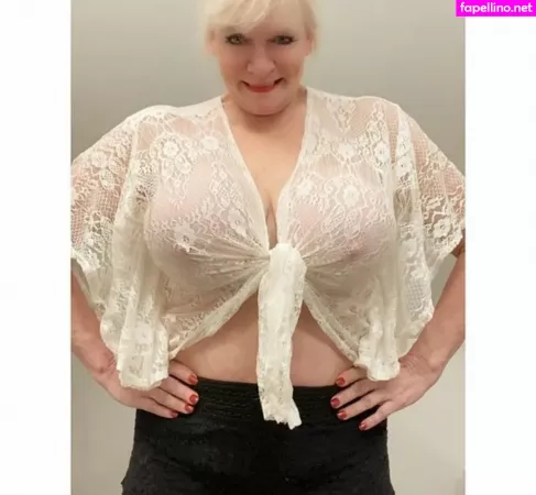 Sandie Lee OnlyFans Thumbnail #WgCj3NpOtx