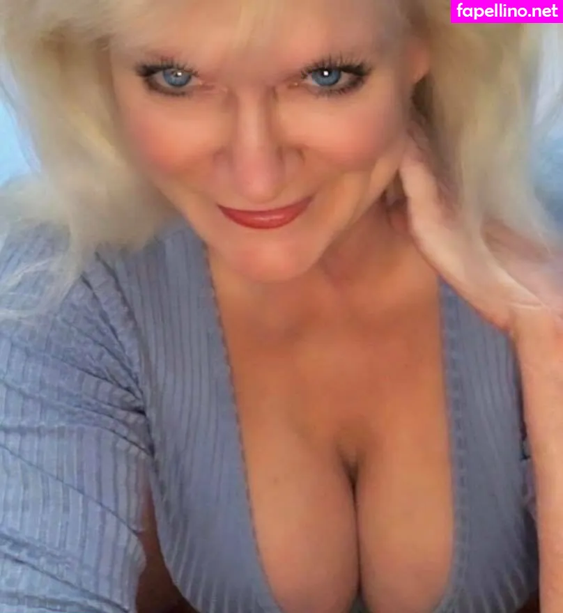 Canadianmaturebarbie, canadiansmaturebarbie, sandieleetoronto, torontobeauty007 Nude Leaked OnlyFans Photo #mtLdevzsU9