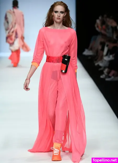 Sandra Hunke OnlyFans Thumbnail #LRabpUVeMK