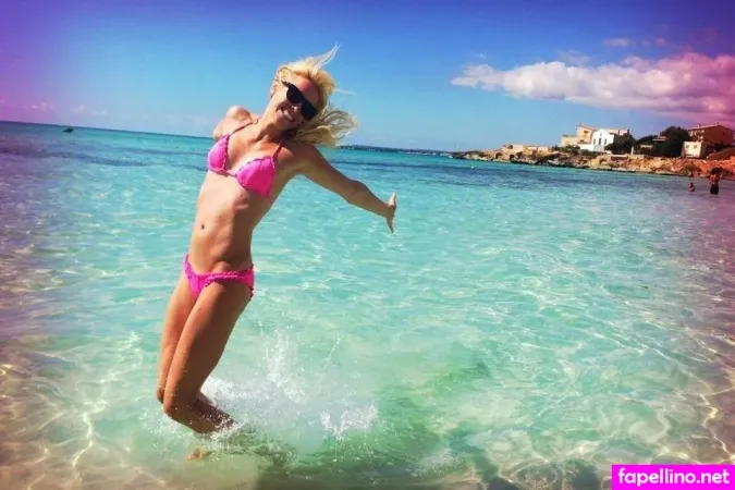 Sandra Kuhn OnlyFans Thumbnail #6sRjLirPIG