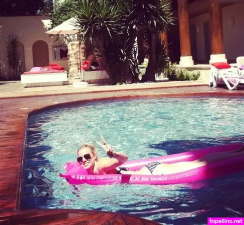 Sandra Kuhn OnlyFans Thumbnail #ajOpZbgwYV