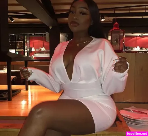 Sandra Lambeck OnlyFans Thumbnail #HxYYtjOjQM