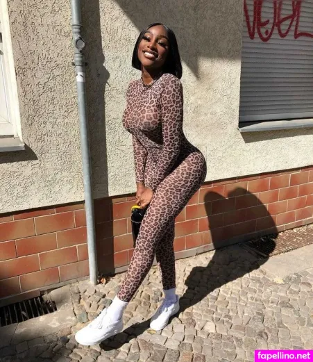 Sandra Lambeck OnlyFans Thumbnail #zCTo8EzCUx