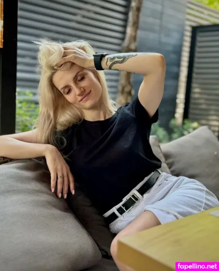 Sandra Lux OnlyFans Thumbnail #F9litVSJx6
