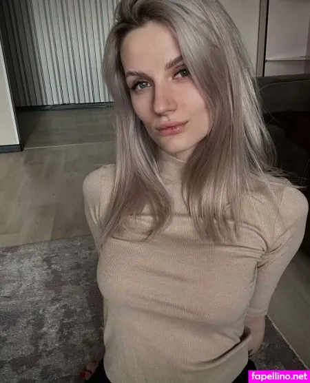Sandra Lux OnlyFans Thumbnail #udALMdf1Cy