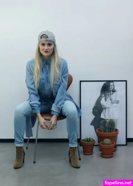 Sandra Lyng OnlyFans Thumbnail #8RGQ5myvoj