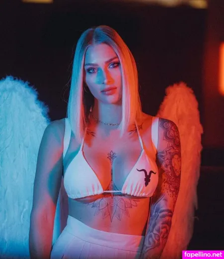 Sandra Peterhoff OnlyFans Thumbnail #8zrgqTBlwA