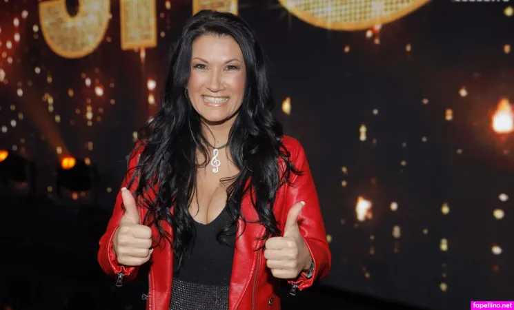 Sandra Stumptner OnlyFans Thumbnail #6HzOIb0WRn