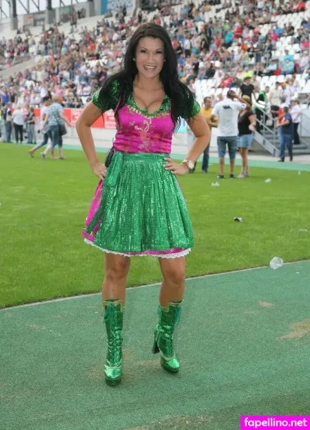 Sandra Stumptner OnlyFans Thumbnail #a3aXlbz2FW