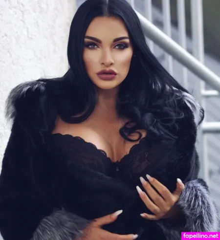 Sandra Sturm OnlyFans Thumbnail #tWKAtI7TdA