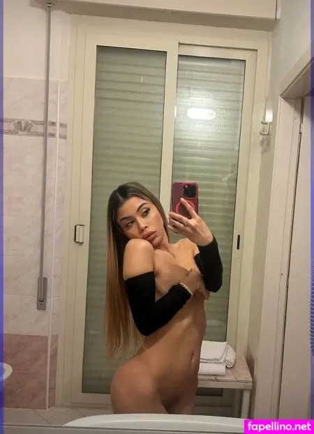 Sandra Trng OnlyFans Thumbnail #UYyQQ8ero4