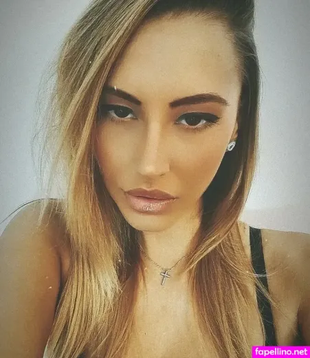 Sandra Wein OnlyFans Thumbnail #NyuGhXcMaD